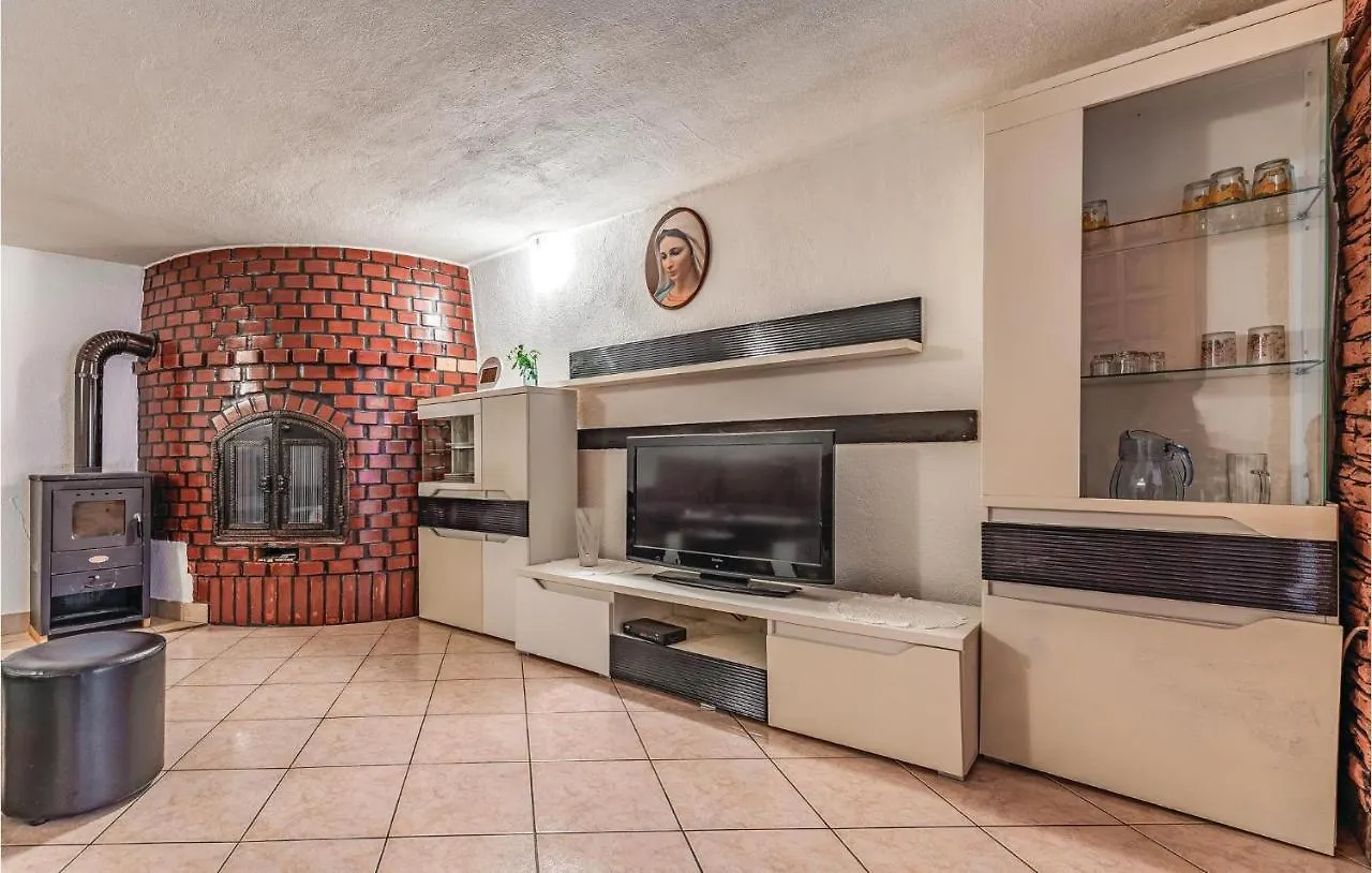 Awesome Apartment In Liznjan With Wifi Croatia