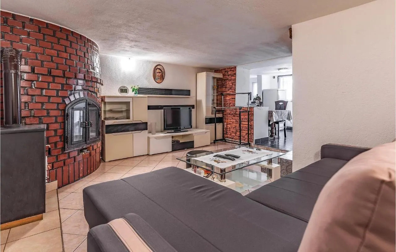 Awesome Apartment In Liznjan With Wifi 0*,  Croatia